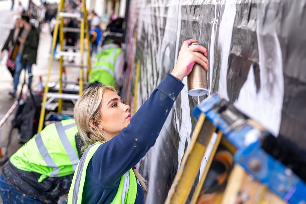 Calling all Swifties! Visit London launches international mural competition, celebrating Taylor's return to the capital