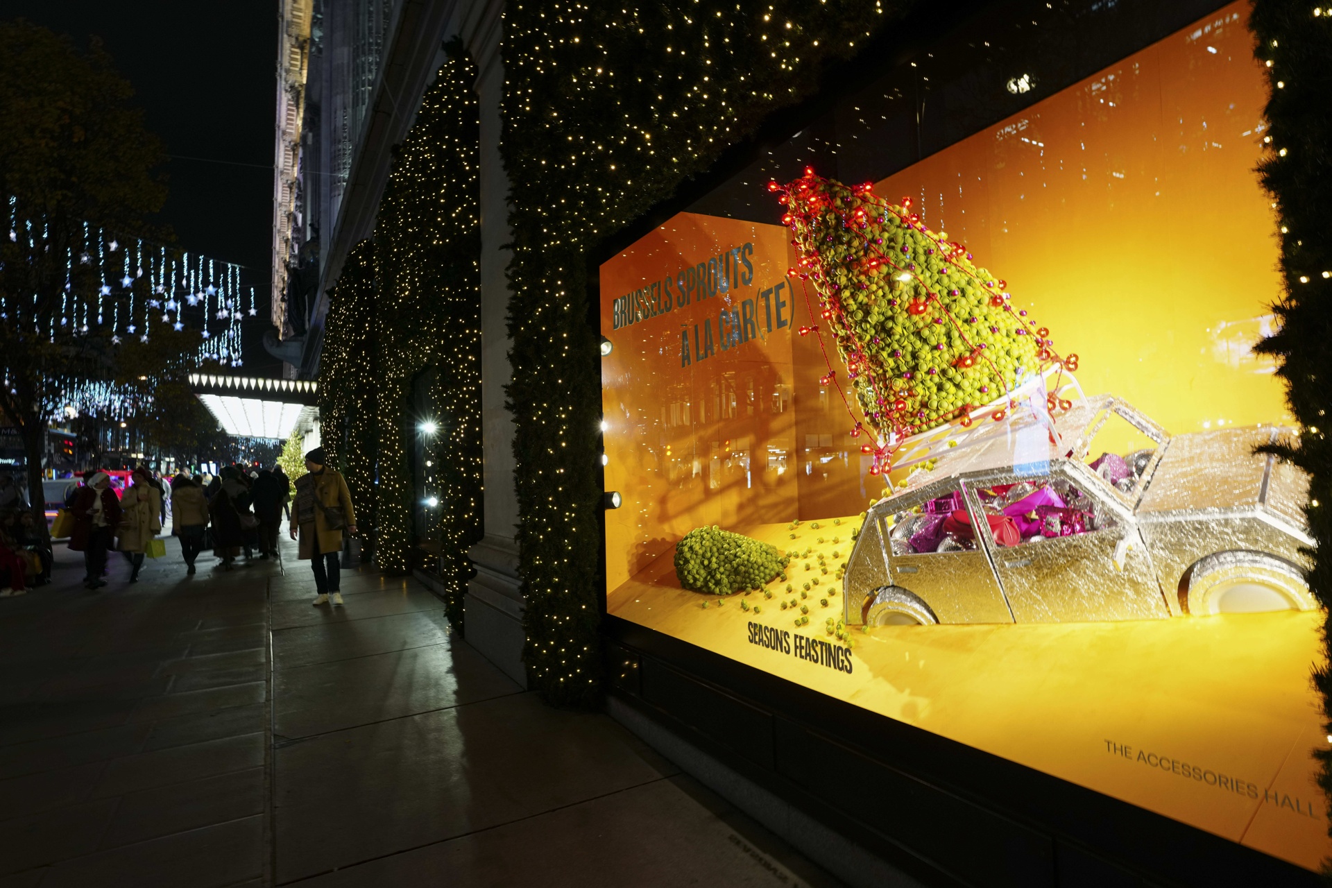 PinPep LondonChristmasWindows 029