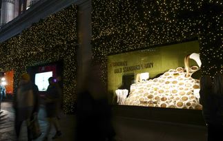 PinPep LondonChristmasWindows 035